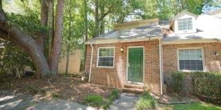 3 Bed / 2 Bath END Unit Townhome in Popular Westridge! Gallery 1