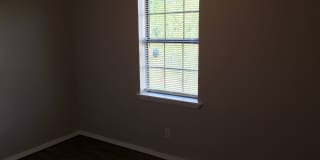 Adorable cottage is right in the heart of OKC! Gallery 23