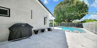 1001 NW 4th Ct Gallery 57