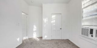 526 W Munson Gallery 26