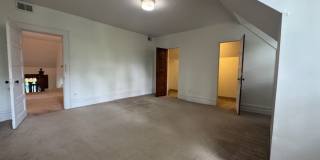 4821 Centre Avenue Gallery 20