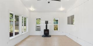 Gladstone 3BD/2BA Home with Large Yard, Shop, & 2 Car Garage Gallery 21
