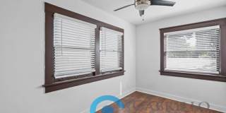 2205-9 Broadway Gallery 17