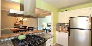 Pet and Family Friendly 3BR House with Parking and Fenced Backyard in Washington, DC Pet and Family Friendly 3BR House with Parking and Fenced Backyard in Washington, DC Gallery 5