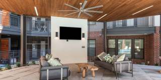 Troubadour Gallery 13