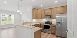 Like A Brand New 3 Bedroom Townhome in the heart of Steele Creek Area Gallery 10