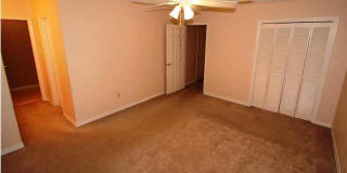 2/2.5 Townhome Close to USA campus Gallery 5