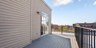 Incredible 2 Bedroom 2 Bath West Loop, Chicago Penthouse Condo for Lease (parking included) Gallery 8