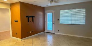 Gated Community Townhome! Gallery 7