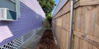 4810 Annunciation Street Gallery 12
