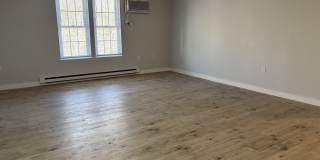82 Longview Street Gallery 9
