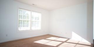 3 Bed/2 Bath. Master on Main. Close to shopping, US 460, and I-81 Gallery 17