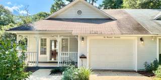 Charming 3-Bedroom Duplex Gallery 1