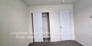 1806 College St Gallery 23