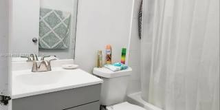 6960 NW 174th Ter Gallery 3