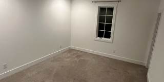 4647 Broadwick Street Gallery 15