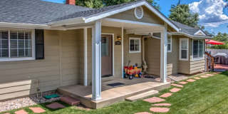 Trailside Living: 5BR Home Steps from Sanitas & Pearl Street Gallery 3