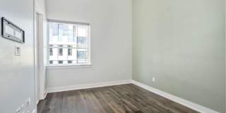 775 Juniper ST NE 605 Gallery 14