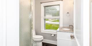 Cozy 2BD/2BTH in South Knoxville Gallery 25