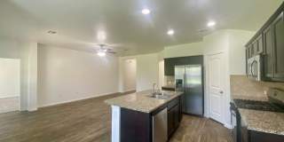 Updated Home in Pioneer Crossing! Available for July! Gallery 11