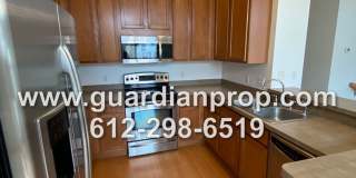 Townhouse Available October 1, High Ceilings, Open Floor Plan, Lower Family Room w/Fireplace, Balcony Townhouse Available October 1, High Ceilings, Open Floor Plan, Lower Family Room w/Fireplace, Balcony Gallery 7