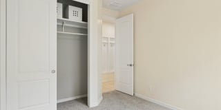 True Gem Located in Fireside at Desert Ridge!!!  Fully Furnished, close to Mayo North campus!!!  Community Pool, Fitness, Club House of Desert Ridge!!!  Upgraded, large lot, Ready for you!!! Gallery 26