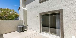 200 Luninborg Street Gallery 32