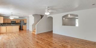 Beautiful 2 Story Home w attached 2 car garage Gallery 7