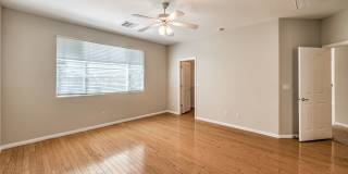 single story / 3 car garage / 3 bedrooms / 3 baths Gallery 19
