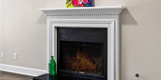 679 Anderson Walk Gallery 13