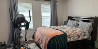 3 Bed / 2 Bath – Updated Home with Fireplace  Large Backyard Gallery 13