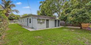 5917 SW 62nd Ter Gallery 25