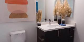 Urbana Gallery 32