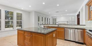 17 Colonial Gallery 8