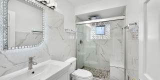 Gorgeous 3 Bedroom Home in Mount Prospect! Gallery 8