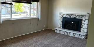 Beautifully Updated Two-Story Home in Sandy — Mountain Views & Big Backyard! Gallery 27