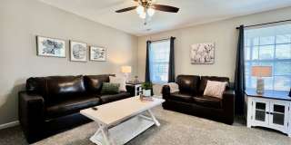 Brand New Home Walking distance to Spooky Nook Gallery 6