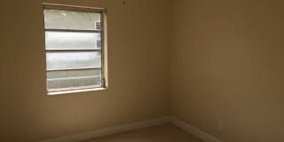 Large 3-2 with a carport Gallery 17