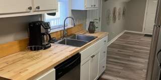 Room in 2 Bedroom Home at W Strickland St Gallery 1