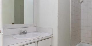 4925 Greenslope Drive Gallery 20