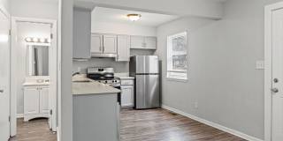 Summer Special! Spacious Updated 3BR Townhome + $250 Off First Month’s Rent Gallery 4