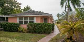***NO HOA, QUICK MOVE IN *** NAPLES PARK *** ANNUAL *** CLOSE TO THE BEACH***CLOSE TO MERCATO *** PET FRIENDLY*** Gallery 1