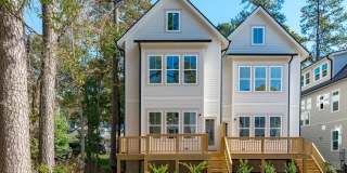 **OFFERING REFUNDABLE APPLICATION FEES & $200 MOVE IN PROMOTION** New Construction 3BD, 3.5BA End-Unit Raleigh Townhome with a Large Upstairs Bonus Room & Full Bathroom Inside the Beltline Near Lake J Gallery 5