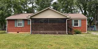 Available Immediately! 3 Bedroom 1 Bath + Bonus & Screened in Porch Gallery 1