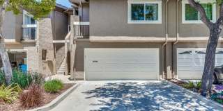 Santa Clara/Must See Stunning Tri-level 2/2.5 Townhome ! Gallery 1