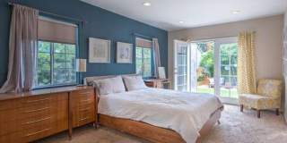 Beautifully Remodeled Home in Fantastic Westside Village/Palms location Gallery 11