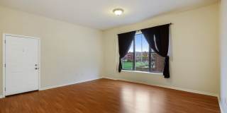 885 N Marshfield Avenue Gallery 2