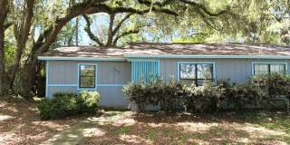 CUTE 2/1 w/ HUGE Privacy Fenced Yard! New Paint! $1095/month! Available Now! Gallery 1