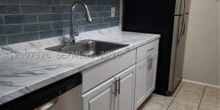 1201 Lake Victoria Dr Gallery 1