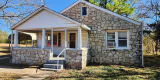 311 South Cash Gallery 1